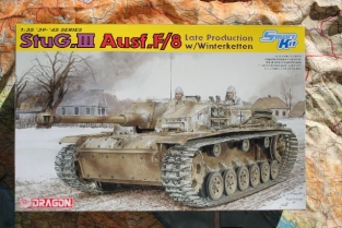 DML6644  StuG.III Ausf.F/8 Late Production with Winterketten